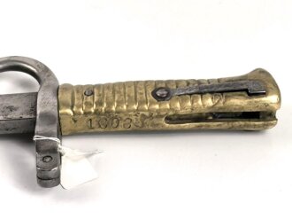 Bayern, Seitengewehr für Werder Gewehr Modell 1869, erleichtertes Modell, Scheidenbleche beschädigt, Naht des Scheidenleder offen, Leder weich, diverse Markierungen auf den Metallteilen, Herstellersteller W&ST (?), schlecht lesbar