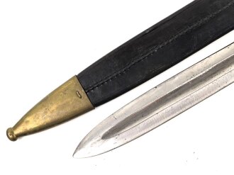 Württemberg, Pionierfaschinenmesser Modell 1871, mit Klinge älterer Ausführung, Hersteller FA Hermes Solingen, Klingenlänge 44,8 cm, Gesamtlänge mit Scheide 58 cm, Truppenstempel, Abnahmestempel 97 W, die Scheidenbeschläge gereinigt