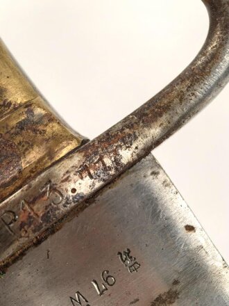 Württemberg, Pionierfaschinenmesser Modell 1871, mit Klinge älterer Ausführung, Hersteller FA Hermes Solingen, Klingenlänge 44,8 cm, Gesamtlänge mit Scheide 58 cm, Truppenstempel, Abnahmestempel 97 W, die Scheidenbeschläge gereinigt
