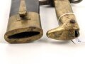 Württemberg, Pionierfaschinenmesser Modell 1871, mit Klinge älterer Ausführung, Hersteller FA Hermes Solingen, Klingenlänge 44,8 cm, Gesamtlänge mit Scheide 58 cm, Truppenstempel, Abnahmestempel 97 W, die Scheidenbeschläge gereinigt