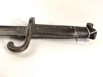 Österreich, Jatagan Seitengewehr Werndl Modell 1870, zum Infanterie- und Jägergewehr M1867/77.ohne Scheide, mit Abnahmemarke in Form des Doppeladlers, Herstellermarken auf der Klinge  und weitere Marken auf der Parierstange