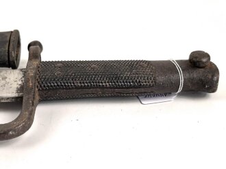 Österreich, Jatagan Seitengewehr Werndl Modell 1867, zum Infanterie- und Jägergewehr M1867/77., mit Abnahmemarke in Form des Doppeladlers, Herstellermarken auf der Klinge  und weitere Marken auf der Parierstange, ungereinigt,
