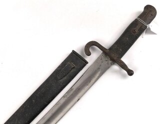 Österreich, Jatagan Seitengewehr Werndl Modell 1867, zum Infanterie- und Jägergewehr M1867/77., mit Abnahmemarke in Form des Doppeladlers, Herstellermarken auf der Klinge  und weitere Marken auf der Parierstange, ungereinigt,