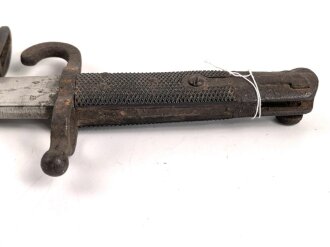 Österreich, Jatagan Seitengewehr Werndl Modell 1867, zum Infanterie- und Jägergewehr M1867/77., mit Abnahmemarke in Form des Doppeladlers, Herstellermarken auf der Klinge  und weitere Marken auf der Parierstange, ungereinigt,