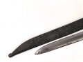 Österreich, Jatagan Seitengewehr Werndl Modell 1867, zum Infanterie- und Jägergewehr M1867/77., mit Abnahmemarke in Form des Doppeladlers, Herstellermarken auf der Klinge  und weitere Marken auf der Parierstange, ungereinigt,