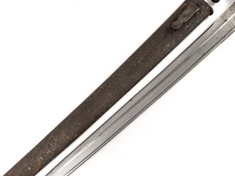 Österreich, Jatagan Seitengewehr Werndl Modell 1873, zum Infanterie- und Jägergewehr M1867/77., mit Abnahmemarke in Form des Doppeladlers, Herstellermarken auf der Klinge  und weitere Marken auf der Parierstange, ungereinigt,