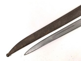 Österreich, Jatagan Seitengewehr Werndl Modell 1873, zum Infanterie- und Jägergewehr M1867/77., mit Abnahmemarke in Form des Doppeladlers, Herstellermarken auf der Klinge  und weitere Marken auf der Parierstange, ungereinigt,