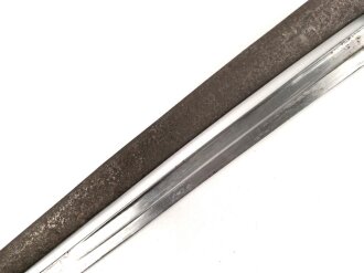 Österreich, Jatagan Seitengewehr Werndl Modell 1873, zum Infanterie- und Jägergewehr M1867/77., mit Abnahmemarke in Form des Doppeladlers, Herstellermarken auf der Klinge  und weitere Marken auf der Parierstange, ungereinigt,