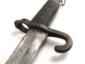 Österreich, Jatagan Seitengewehr Werndl Modell 1873, zum Infanterie- und Jägergewehr M1867/77., mit Abnahmemarke in Form des Doppeladlers, Herstellermarken auf der Klinge  und weitere Marken auf der Parierstange, ungereinigt,