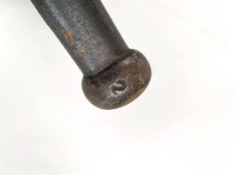 Frankreich, Seitengewehr Gras Modell 1874, sogenanntes Epee Bajonett, mit Koppelschuh, nummerngleich, Fertigung Saint Etienne 1877, zugehöriger Koppelschuh, dieser leicht defekt