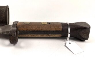 Großbritannien, Seitengewehr Modell P 1888 Mark I Typ II, ungereinigt, Hersteller und Abnahmestempel auf der Klinge