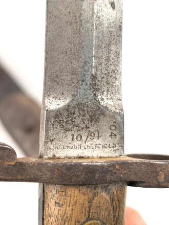 Großbritannien, Seitengewehr Modell P 1888 Mark I Typ II, ungereinigt, Hersteller und Abnahmestempel auf der Klinge