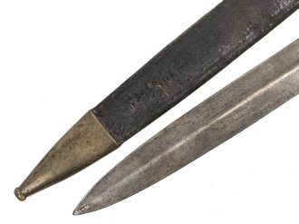 Frankreich Faschinenmesser Modell 1831, ungereinigt, Herstellerstempel Pichet freres Chatellerault 1833, mit Koppelschuh deren Befestigungslasche leider abgerissen ist, Scheide  cirka 9 mm geschrumpft