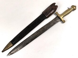 Frankreich Faschinenmesser Modell 1831, ungereinigt, Herstellerstempel Pichet freres Chatellerault 1833, mit Koppelschuh deren Befestigungslasche leider abgerissen ist, Scheide  cirka 9 mm geschrumpft