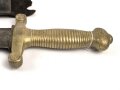 Frankreich Faschinenmesser Modell 1831, ungereinigt, Herstellerstempel Pichet freres Chatellerault 1833, mit Koppelschuh deren Befestigungslasche leider abgerissen ist, Scheide  cirka 9 mm geschrumpft