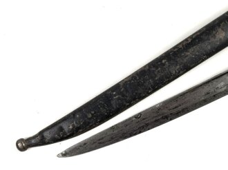 Österreich, Seitengewehr Modell 1870, ungereinigt, mit Koppelschuh, Herstellermarke auf Klingenansatz, Drückerfede bzw Drückerknopf entfernt und mit Zinn ausgefüllt,