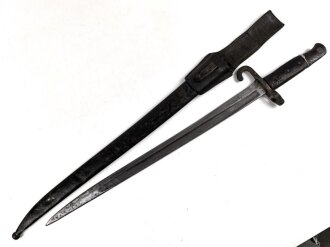 Österreich, Seitengewehr Modell 1870, ungereinigt, mit Koppelschuh, Herstellermarke auf Klingenansatz, Drückerfede bzw Drückerknopf entfernt und mit Zinn ausgefüllt,