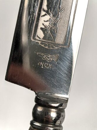 Argentinien, Gauchomesser, 20.Jahrhundert, silberne oder  versilberte Ausführung, Inox KLinge mit  typischen Ätzungen auf beiden Seiten, 