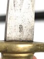 Preußen, Kaiserreich,Faschinenmesser Modell 1864 U/M, Eigentumstück mit Koppelschuh, dieser auf der Rückseite mit Nagelloch, Hersteller Solingen, Scheidennaht an 2 Stelle ca 10 cm offen , Leder hart