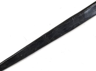 Großbritannien, Scheide für Tüllenbajonett, Länge 46 cm , Dreiecksöffnung 21mm , 2 mal 19 mm, Leder weich, Naht geschlossen, Ledermarkierung WD mit Pfeil