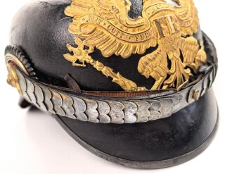 1. Weltkrieg Preussen, Pickelhaube für einen Offizier der Artillerie. Kriegsfertigung in gutem Gesamtzustand