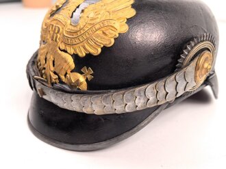 1. Weltkrieg Preussen, Pickelhaube für einen Offizier der Artillerie. Kriegsfertigung in gutem Gesamtzustand
