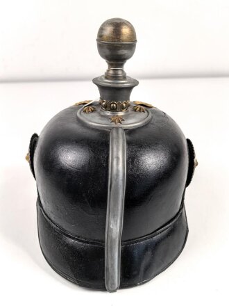 1. Weltkrieg Preussen, Pickelhaube für einen Offizier der Artillerie. Kriegsfertigung in gutem Gesamtzustand