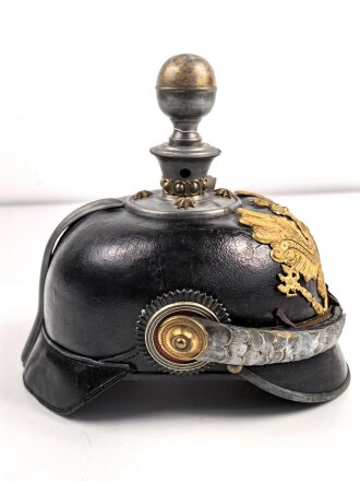 1. Weltkrieg Preussen, Pickelhaube für einen Offizier der Artillerie. Kriegsfertigung in gutem Gesamtzustand
