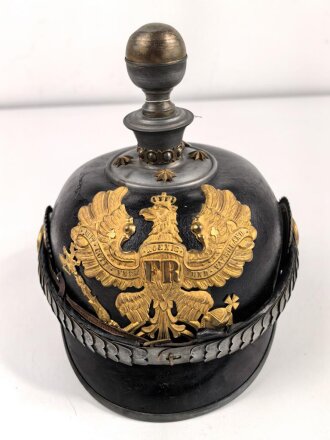 1. Weltkrieg Preussen, Pickelhaube für einen Offizier der Artillerie. Kriegsfertigung in gutem Gesamtzustand