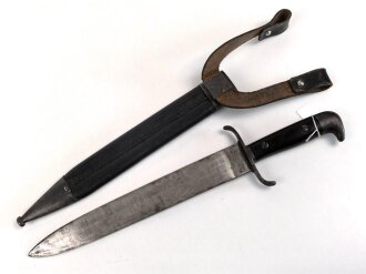 Jaglicher Hauer, Hersteller Gebrüder Dittmar Heilbronn,  mit dazugehöriger Tragevorrichtung, eventuell auch von württembergischen Jägereinheiten getragen, Scheidenspalt ca 5mm, keine Truppenstempel,
