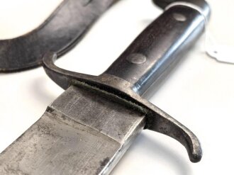 Jaglicher Hauer, Hersteller Gebrüder Dittmar Heilbronn,  mit dazugehöriger Tragevorrichtung, eventuell auch von württembergischen Jägereinheiten getragen, Scheidenspalt ca 5mm, keine Truppenstempel,