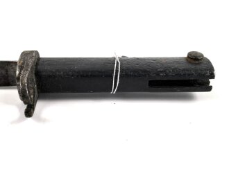 1.Weltkrieg Ersatzseitengewehr  mit gegossenem Stahlgriff und Dillenbajonettklinge mit deutscher Abnahme, Klingenspitze beschädigt, Griff nachlackiert,