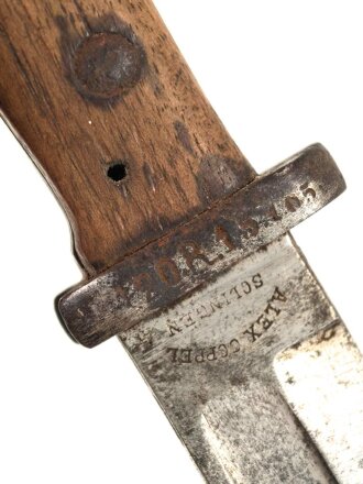 Kaiserreich, Seitengewehr Modell 1884/98 alter Art, mit Lederscheide , nummerngleicher Truppenstempel, Abnahmestempel auf Klinge W 88  und Kontrollmarken auf  Griffkasten   , Hersteller Alex Coppel Solingen, ungereinigt