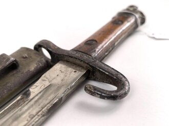 Österreich, Seitengewehr  Modell 1895 Mannlicher  für Stutzen, Eigentumstück,  Portepeeöse fehlt, Hersteller FGGY, Spitze der Klinge um ca 2 cm gekürz, Drücker fest