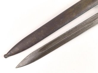 Österreich, Seitengewehr  Modell 1895 Mannlicher  für Stutzen, ohne Hilfskorn  Hersteller OEWG, Reste grüner Originallack auf Scheide