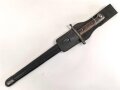 Italien, Seitengewehr Modell Carcano 1891 mit Koppelschuh, Lederscheide, mit geschwärzten Stahlbeschlägen,