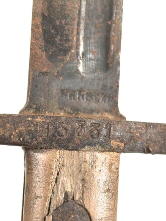 Italien, Seitengewehr Modell 1891/97 Carcano für Truppi Speziali für Gewehr Moschetto TS, Hersteller MA, Lederschride mit Messingbeschlägen, ungereinigt