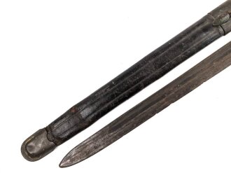 Italien, Seitengewehr Modell 1891/97 Carcano für Truppi Speziali für Gewehr Moschetto TS, Hersteller MA, Lederschride mit Messingbeschlägen, ungereinigt