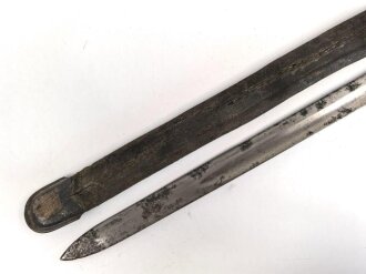 Italien, Seitengewehr Modell Vetterli 1870, Lederscheide mit Messingbeschlägen, ungereinigt, Scheide geschrumpft  ca 27 mm