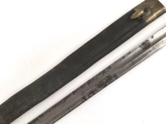 Italien, Seitengewehr Modell Vetterli 1870, Lederscheide mit Messingbeschlägen, ungereinigt, Scheide geschrumpft  ca 27 mm