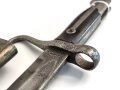 Italien, Seitengewehr Modell Vetterli 1870, Lederscheide mit Messingbeschlägen, ungereinigt, Scheide geschrumpft  ca 27 mm
