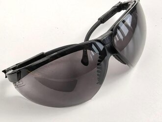 Bundeswehr, Sonnenbrille aus dem Bestand eines ehemaligen Bundeswehrsoldaten im Auslandseinsatz. Gebraucht