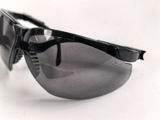 Bundeswehr, Sonnenbrille aus dem Bestand eines ehemaligen Bundeswehrsoldaten im Auslandseinsatz. Gebraucht