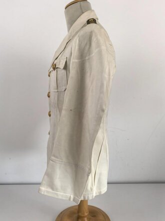 Kriegsmarine, weisses Jackett für einen Offizier. Stockfleckig, sonst guter Zustand, Eigentumsvermerk " Barnhäuser"