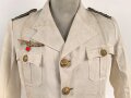 Kriegsmarine, weisses Jackett für einen Offizier. Stockfleckig, sonst guter Zustand, Eigentumsvermerk " Barnhäuser"
