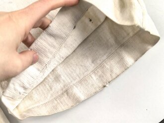 Kriegsmarine, weisse Klapphose für Mannschaften. Getragenes Stück, angeschmutzt "Wirtschaftsamt Litzmannstadt"
