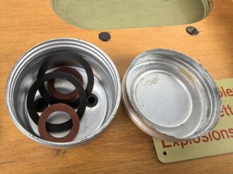 Sauerstoff Behandlungsgerät 38 ( o.Fl.) Sehr guter Zustand, ungereinigt. Gebrauchsanweisung von Havlicek Prag. Luftwaffenblauer Originallack