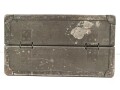 Sauerstoff Behandlungsgerät  mit 6 Masken , Auergesellschaft 1938. Transportkasten alt überlackiert und markiert " L.A.B.4"