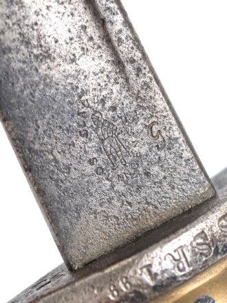 Preußen, Seitengewehr für Füsiliere  Modell 1860, ohne Scheide, Truppenstempel, Abnahmestempel auf Parierstange W 68, Solinger Herstellermarke, Klingenlänge 50,3 cm, Klinge korrodiert, ungereinigt