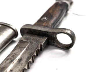 Bayern, Seitengewehr Modell 71/84 mit Säge  Hersteller Weyersberg Kirschbaum Solingen, bayrischer Truppenstempel auf Parierstange, Abnahme W 88 und L mit Krone 91 , O mit Krone, Scheidennaht offen , Leder weich